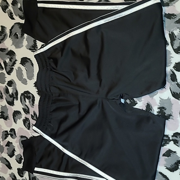 Adidas boys athletic pants Medium - Picture 2 of 5